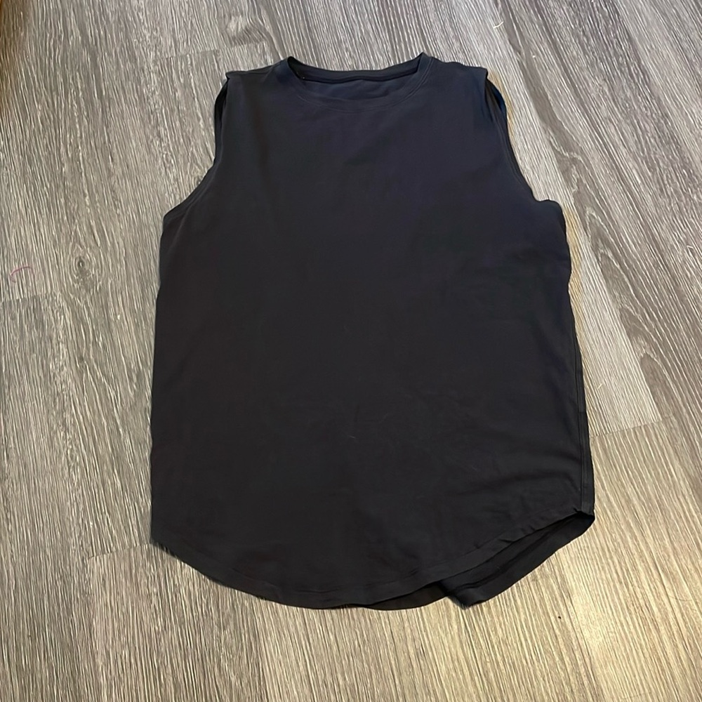 Women’s or Men’s Lulu tank